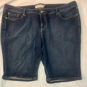 Torrid Size 24 Womens Denim Shorts